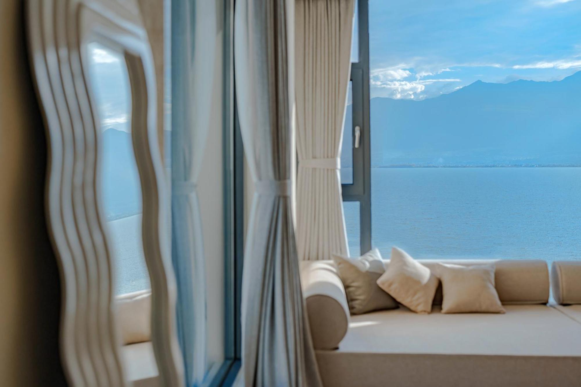 Dali Oriental Seaview Hotel -Dali Erhai Exterior photo